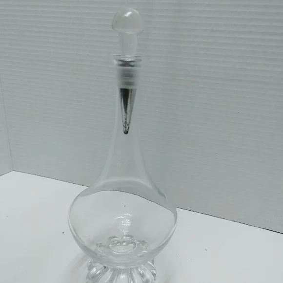 CRYSTAL DECANTER HAND BLOWN, Home Decor, collector - Picture 7 of 8